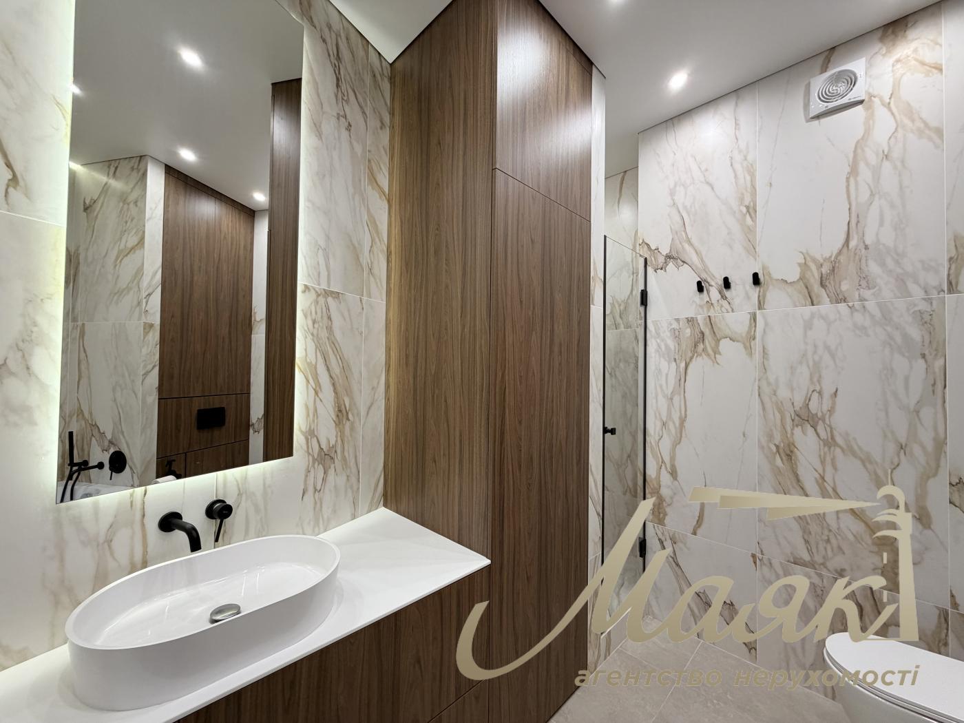 Оренда 3-кімнатної квартири 91м2 у ЖК "Фундуклеївський", Центр Києва, вул. Богдана Хмельницького, 58А.