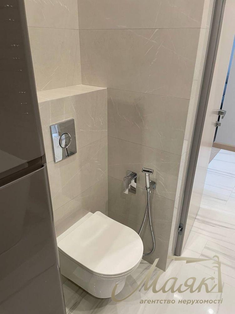 Продажа 2-комнатной квартиры ЖК Новопечерские липки, ул. А.Верхогляда/Драгомирова,15Б, Печерский район, Киев