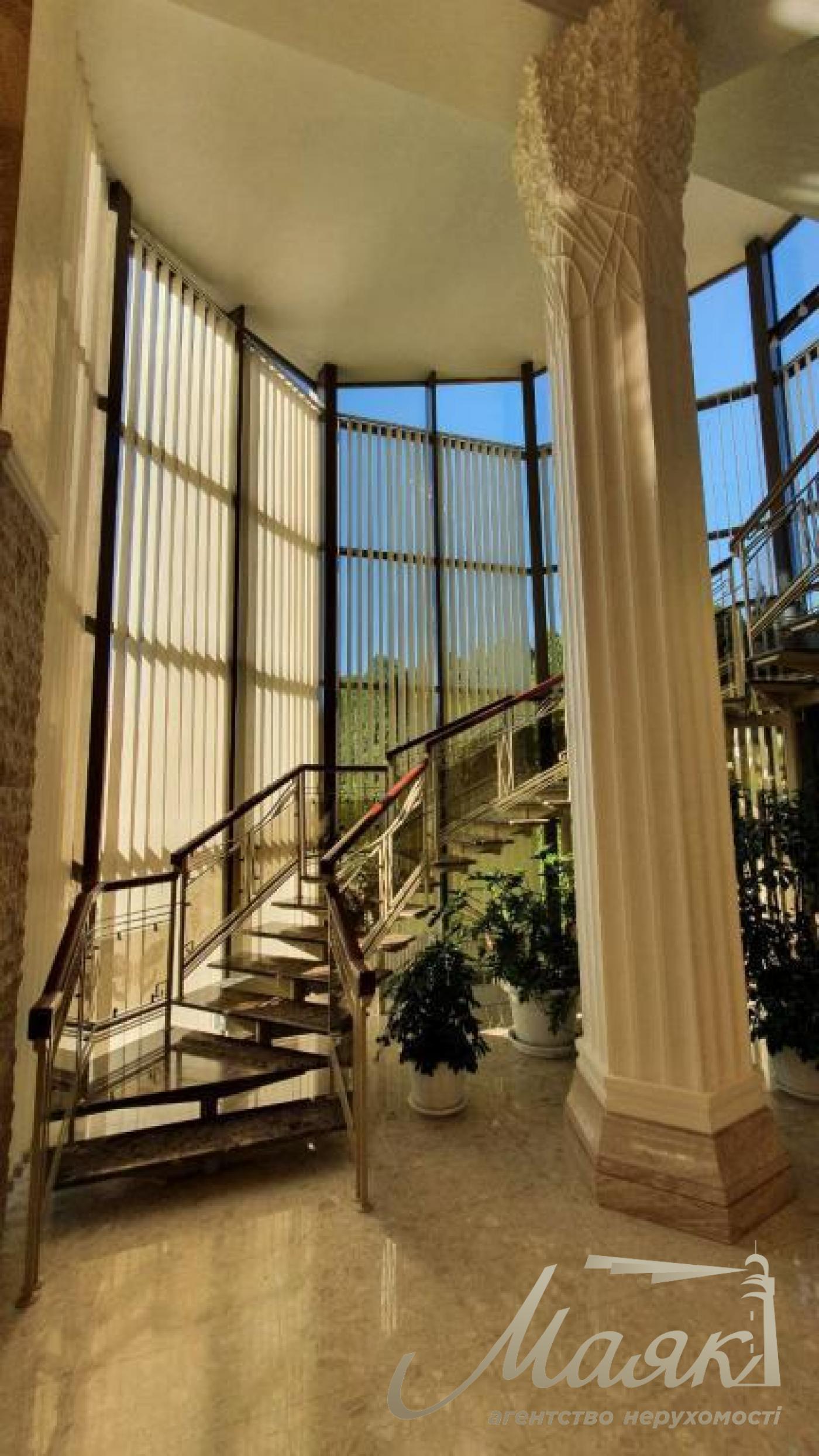 Sale of house 700m2 Kozin