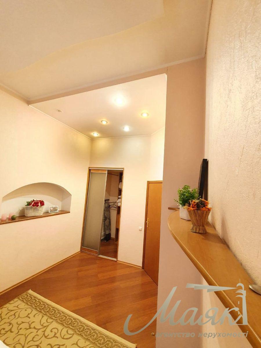 Оренда 2-х кімнатної квартири вул. Еспланадна, Бессарабка