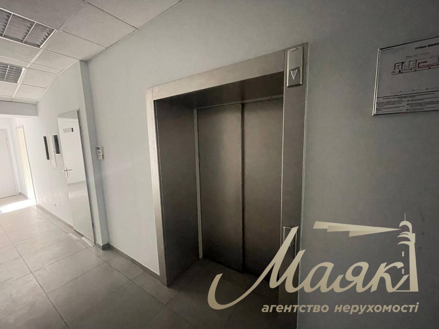 Аренда офисного помещения 520м2 в бизнес центре, метро Олимпийская