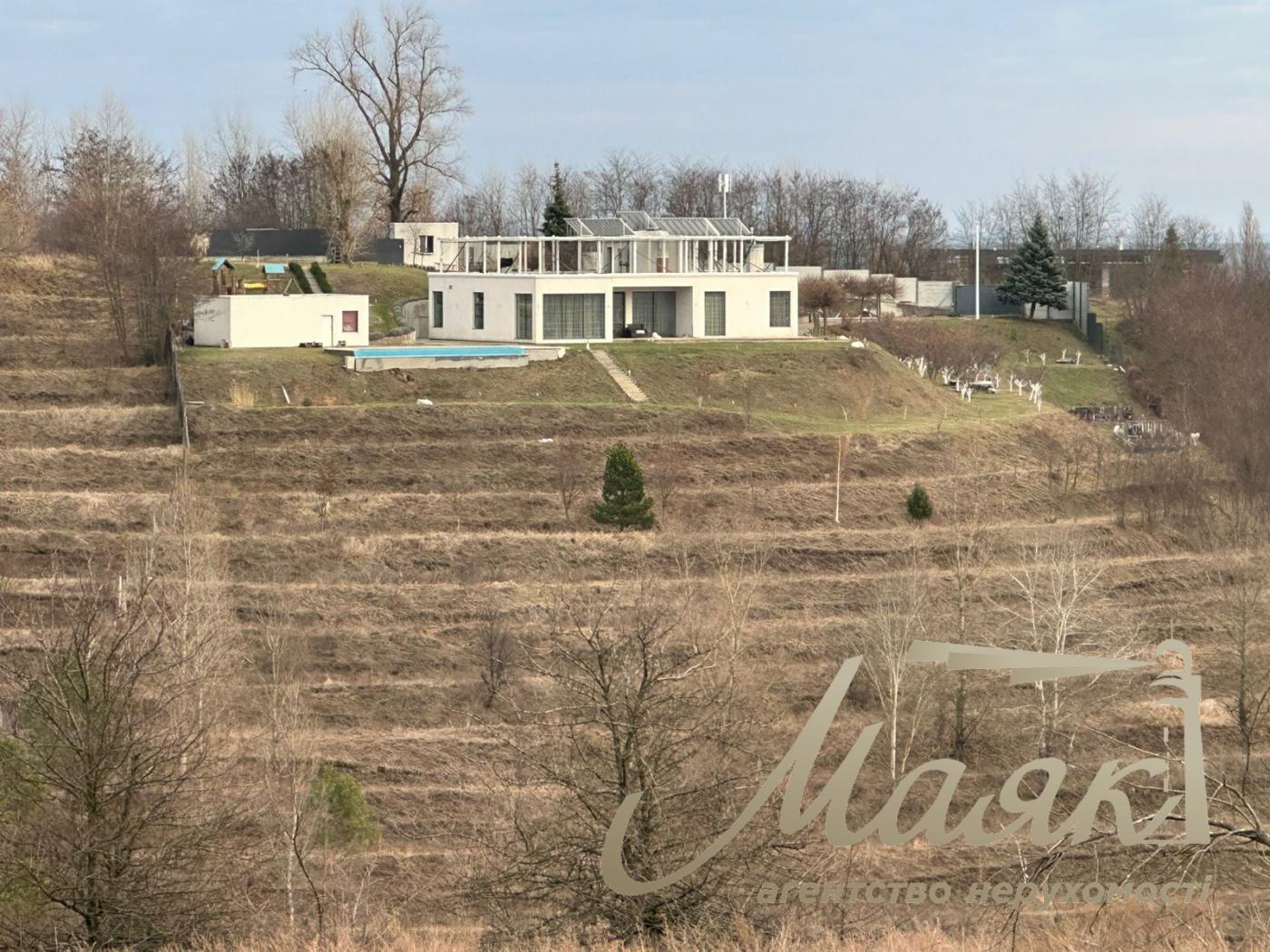 Sale of land for agricultural purposes Shkolnaya, Khodosovka village