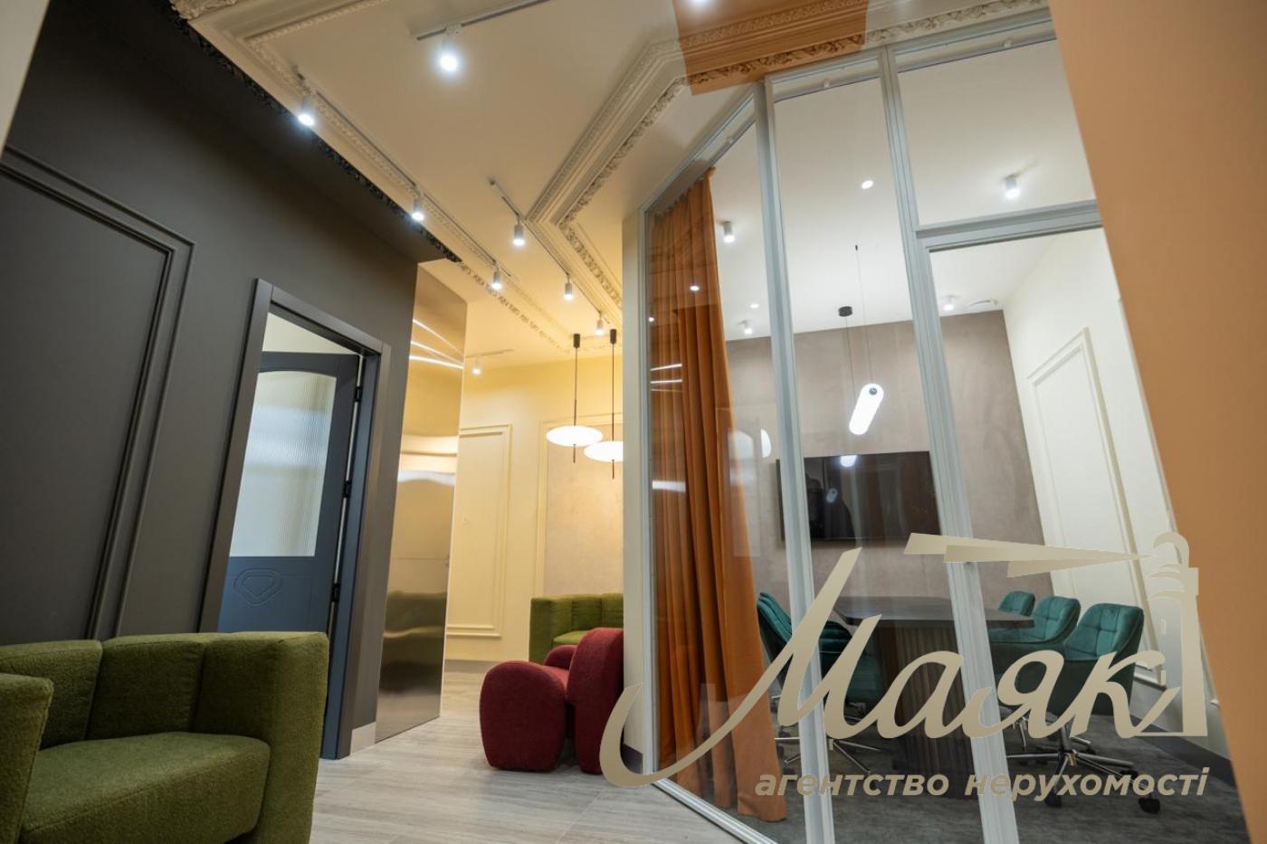 Office for rent in the center, Antonovicha str.