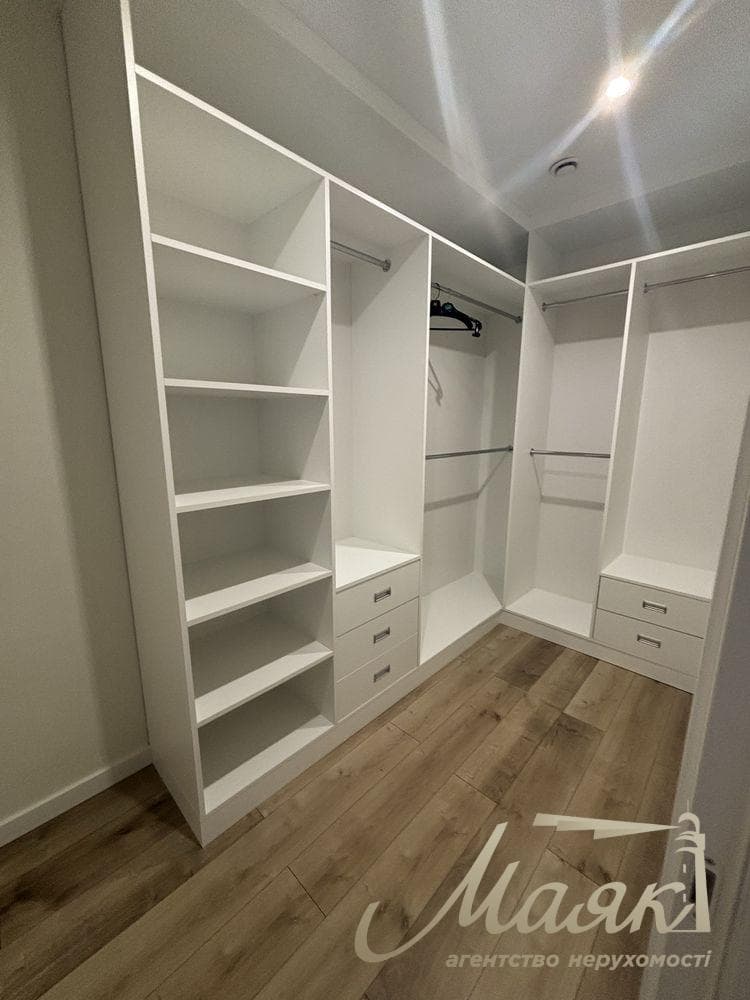 Оренда 3-поверхового будинку площею 240 м², КГ «Коник», Голосіївський район