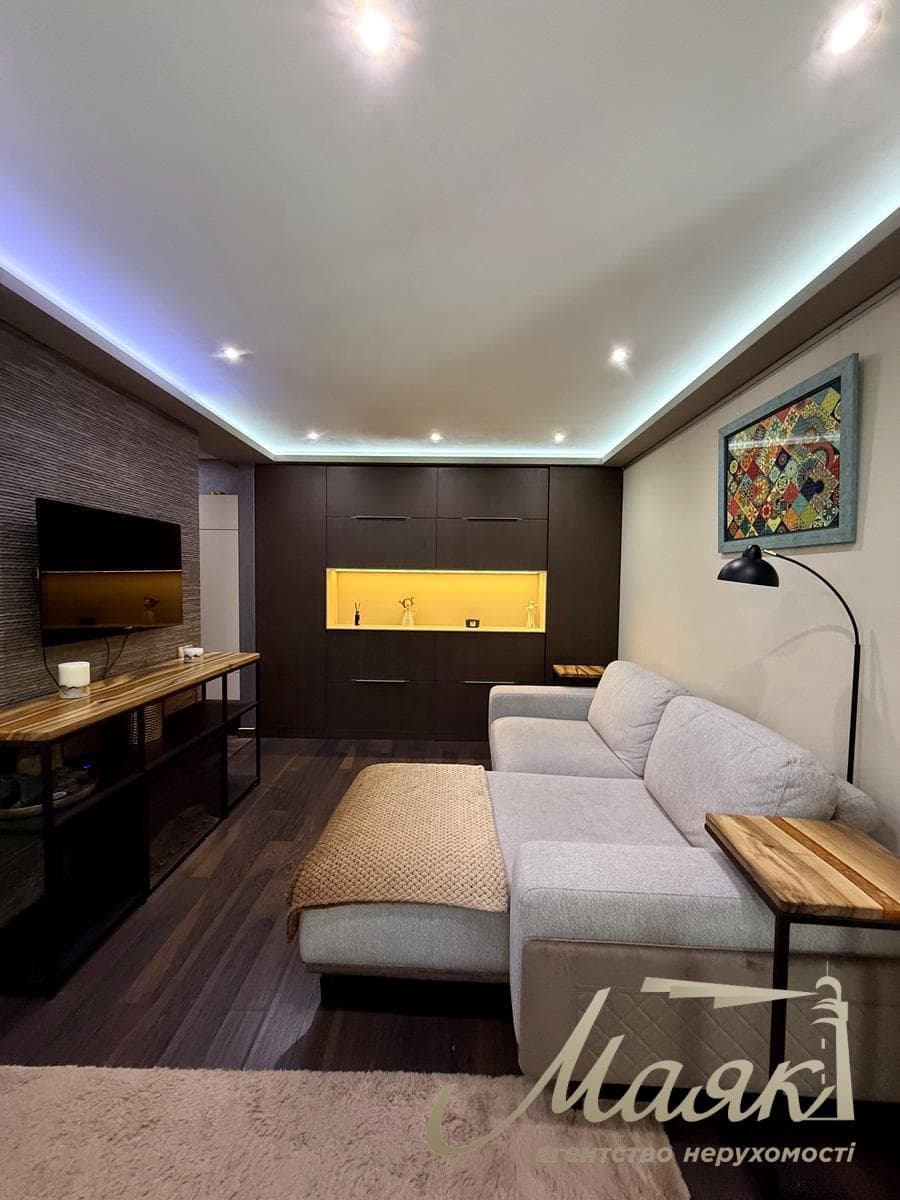 Продаж квартири площею 45 м² на Печерську, бульвар Лесі Українки, 14