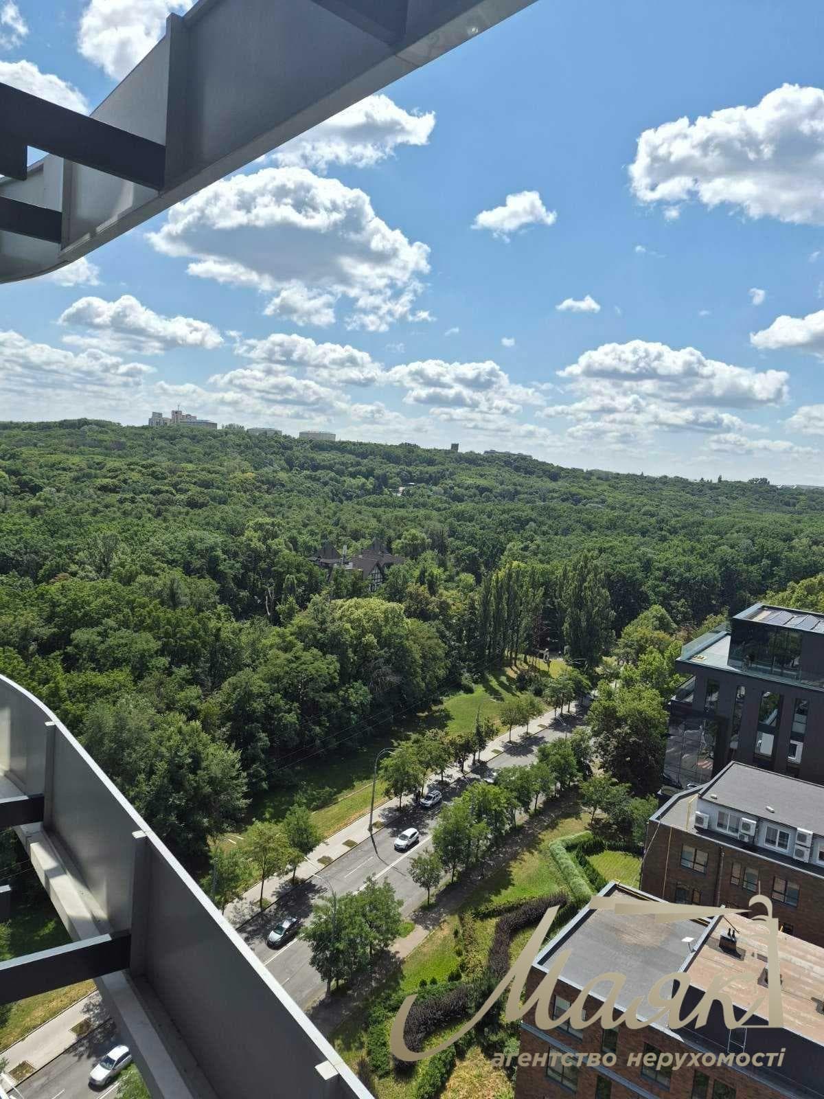 Продаж 3-кімнатної квартири з гарним видом площею 116,4 м² у ЖК «White Lines», Голосіївський район