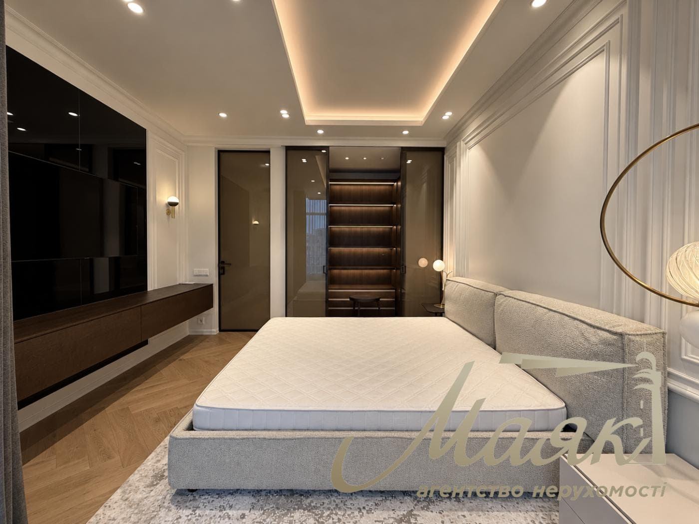 Продаж 3-кімнатної квартири площею 114 м² у ЖК «Бульвар Фонтанів» | вул. Саперне Поле | Печерськ