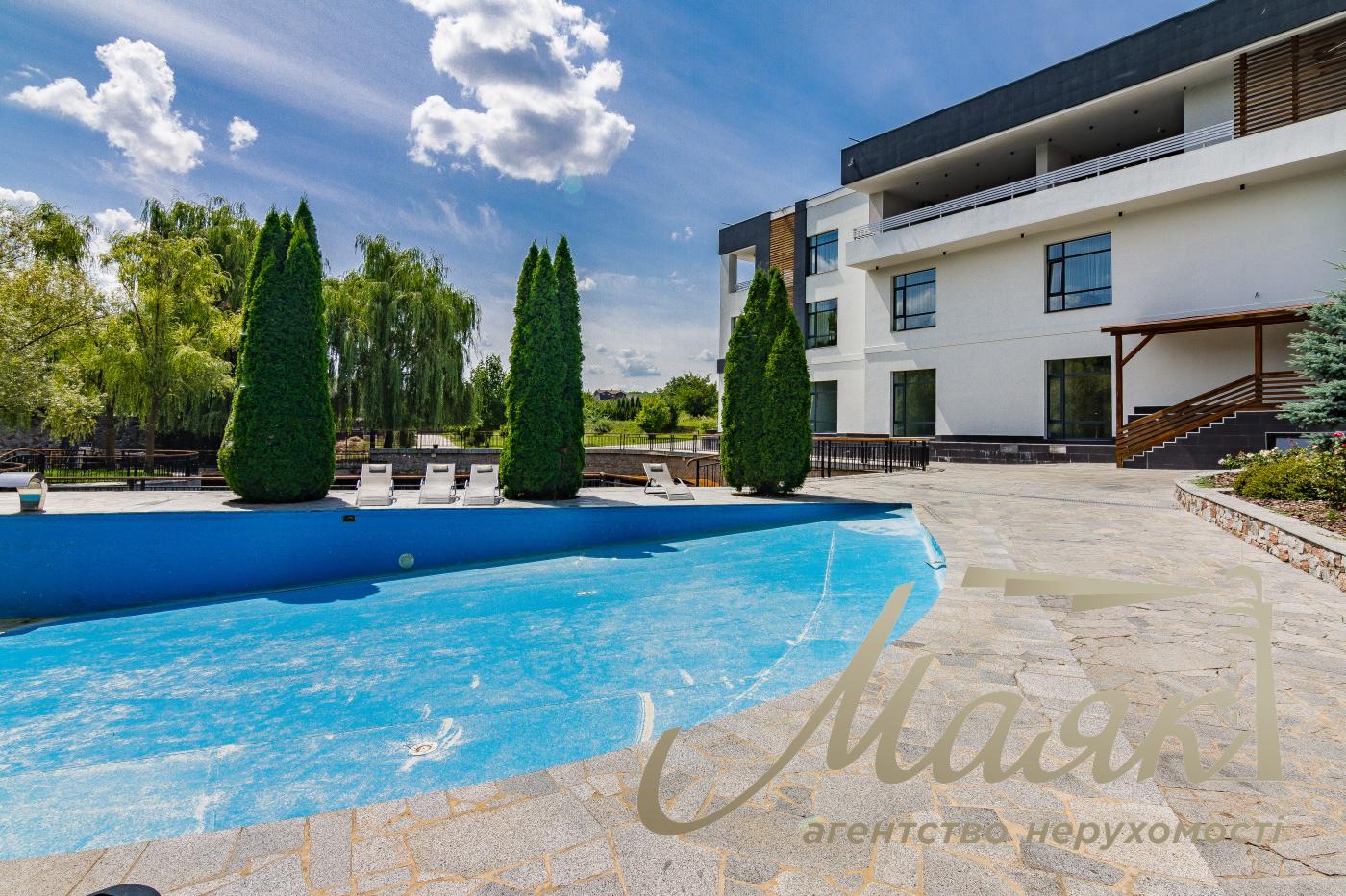 Оренда будівлі 3500м2 у с. с. Красне Перше, поруч із м. Обухів