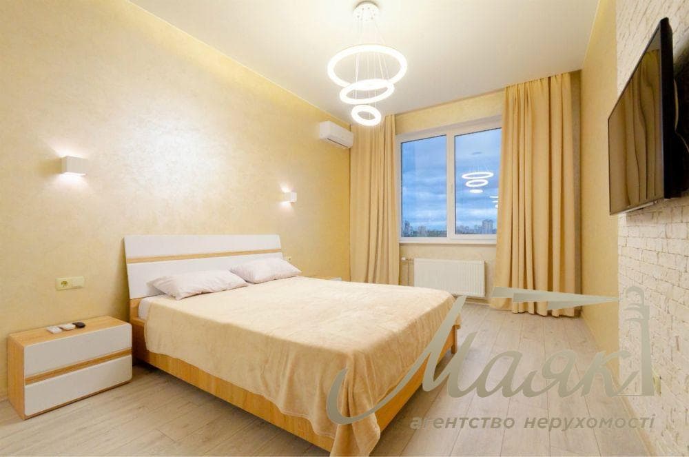 Продам однокімнатну квартиру у ЖК «Смартплаза Політех»