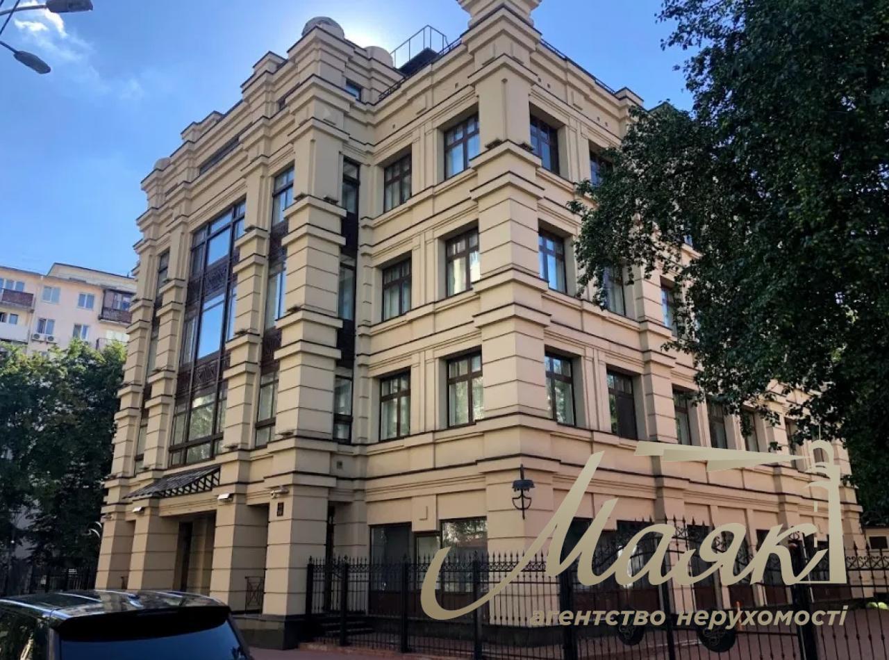 Rent of a building on Pechersk, Nemirovich Danchenko St.