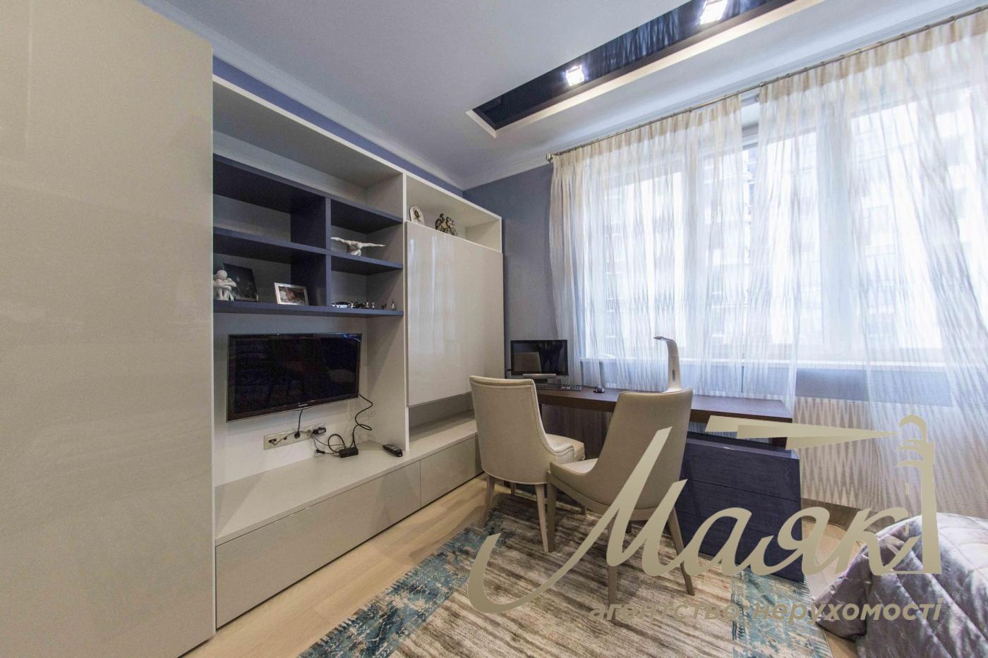 Продажа 3-к квартиры 140 м2 в ЖК "Престиж Холл", ул. Василия Тютюнника (Барбюса Анри), г. Киев