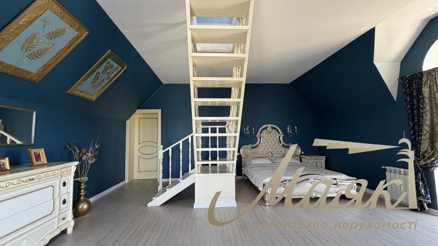 Продаж преміального 3х-поверхового будинку 350 м² у Гореничі, Бучанський район, Київська область