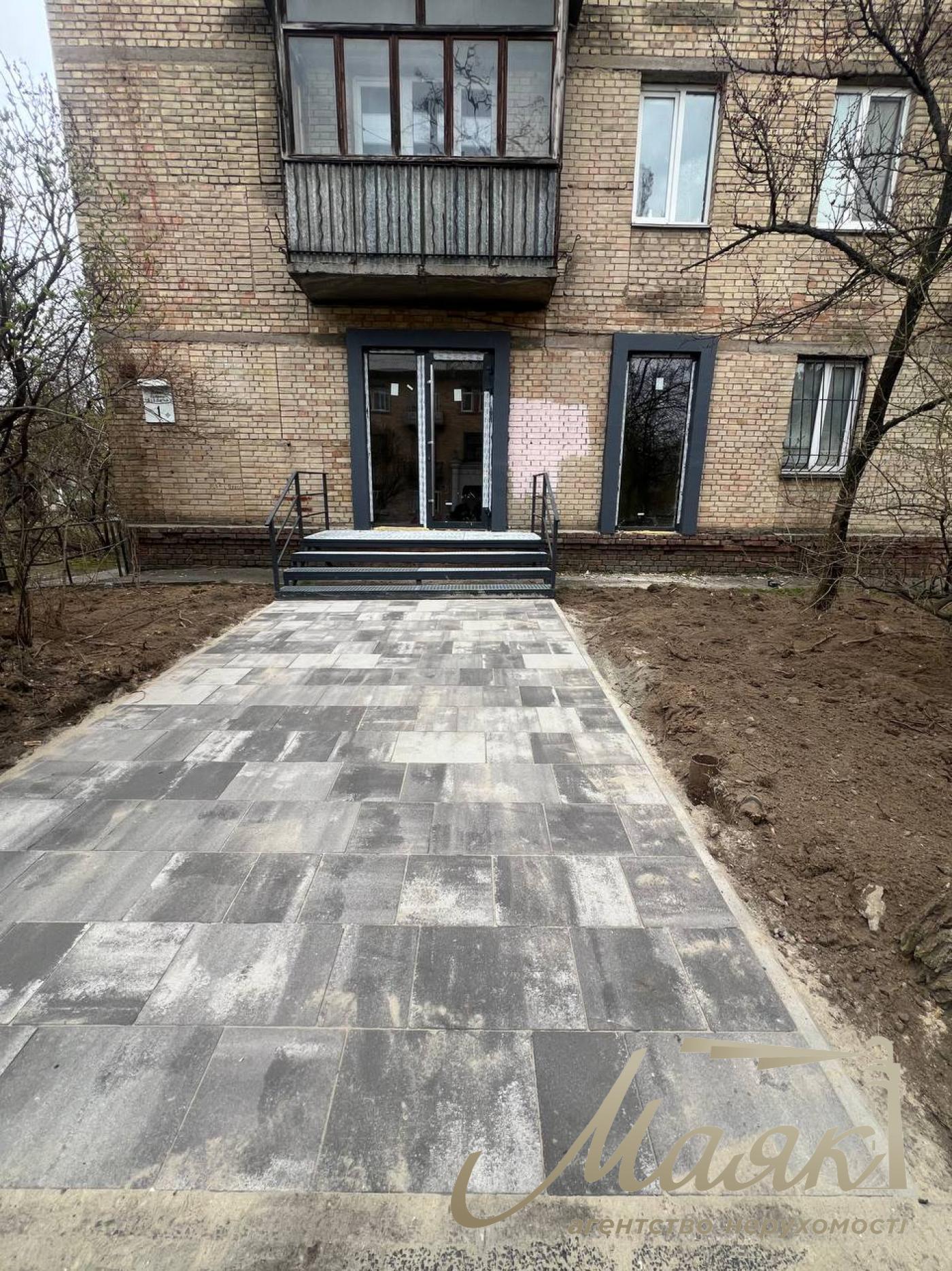 Оренда комерційного приміщення 43 м.кв. вул. Катерини Білокур, Печерський р-н