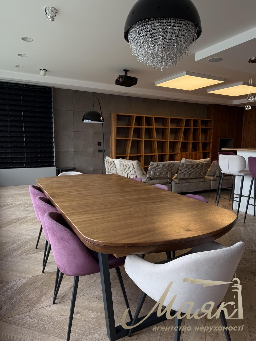 Аренда видовой 5-комнатной квартиры (230м2) в ЖК "Chelsea Tower", ул. Деловая 4, Центр, Печерский район