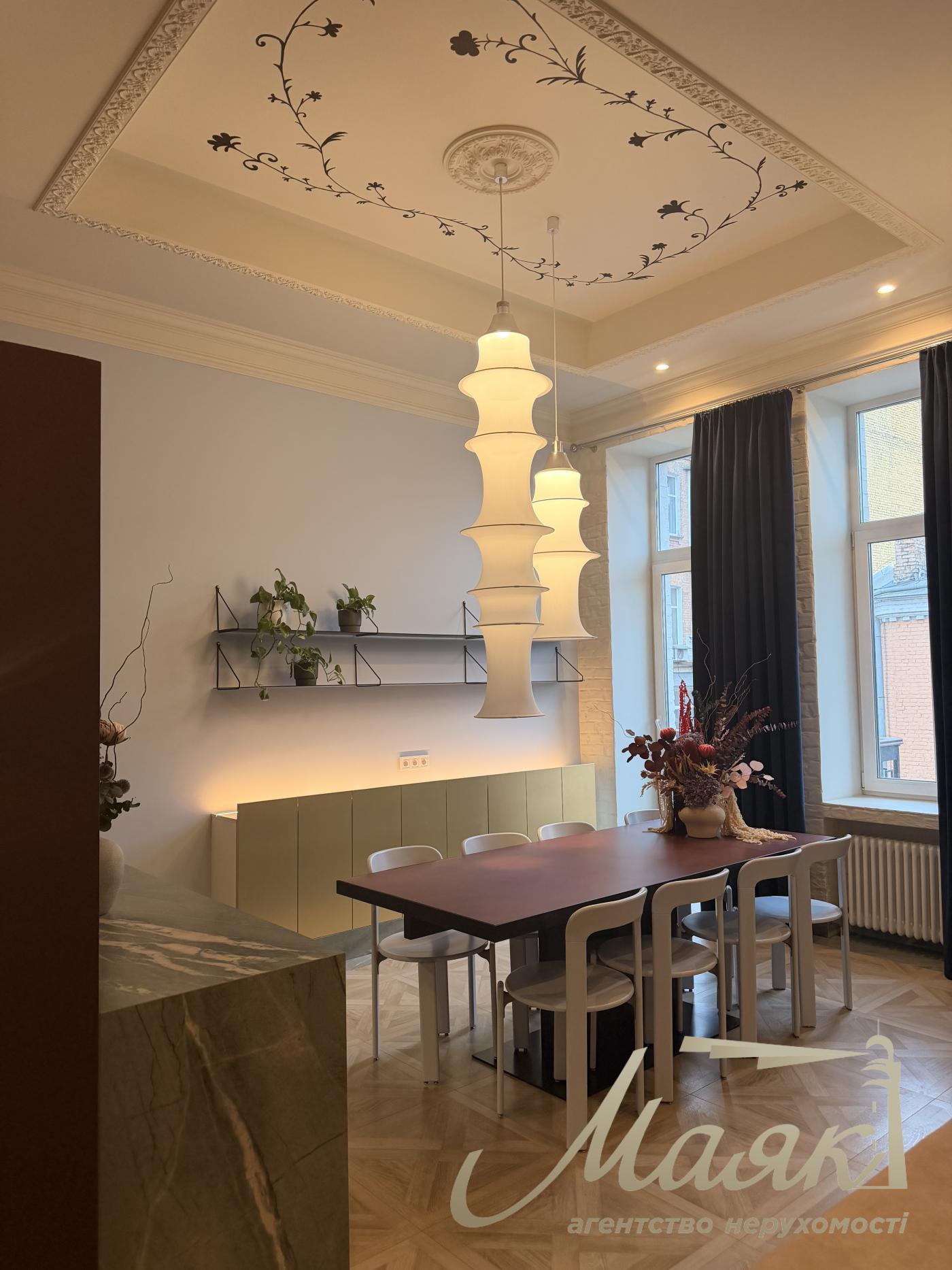 Office for rent in the Center, Shota Rustaveli str.