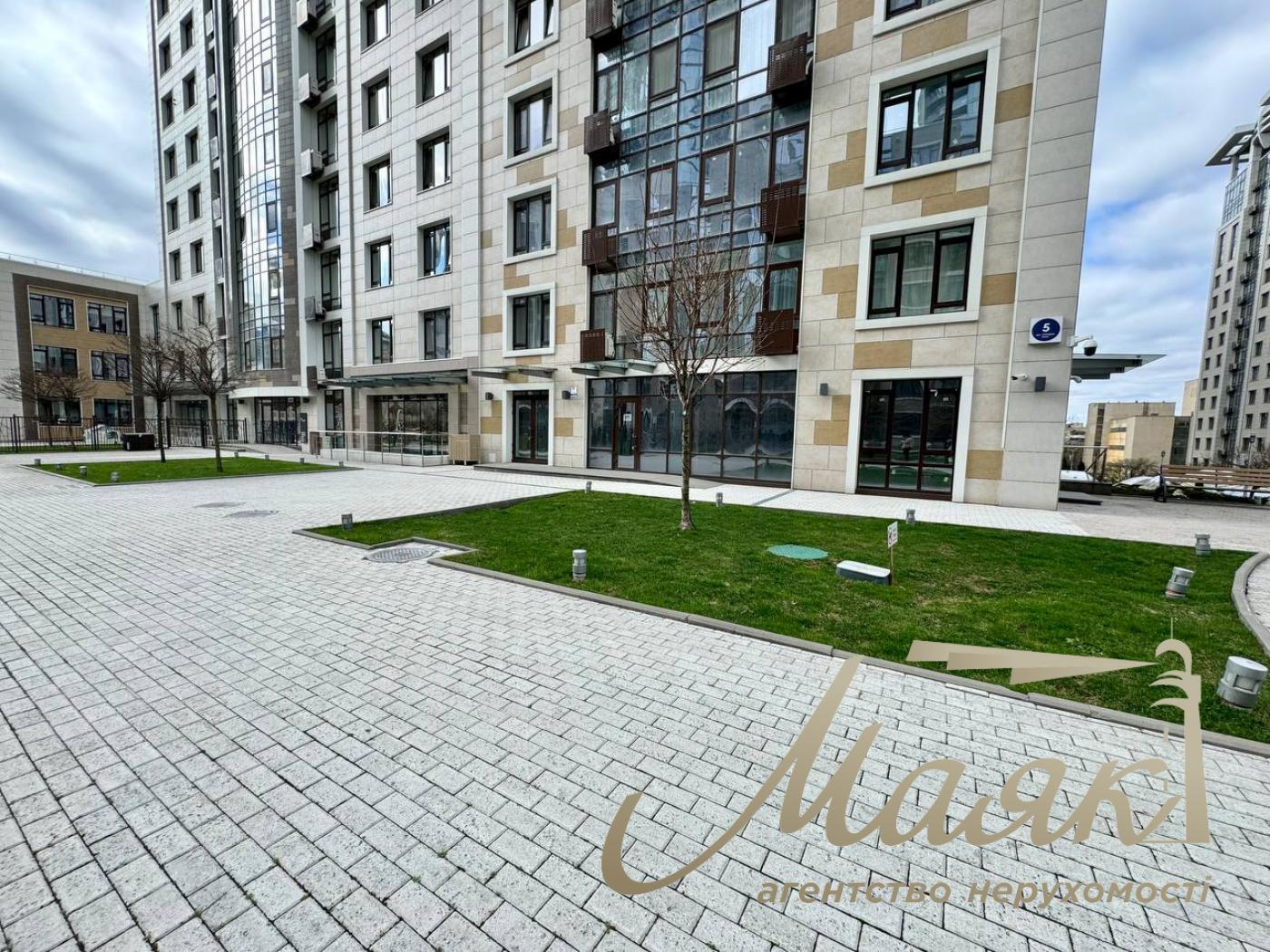 Sale of premises 80m2 in residential complex Boulevard of Fountains, Sapernoye Pole street, Pechersk, Kyiv