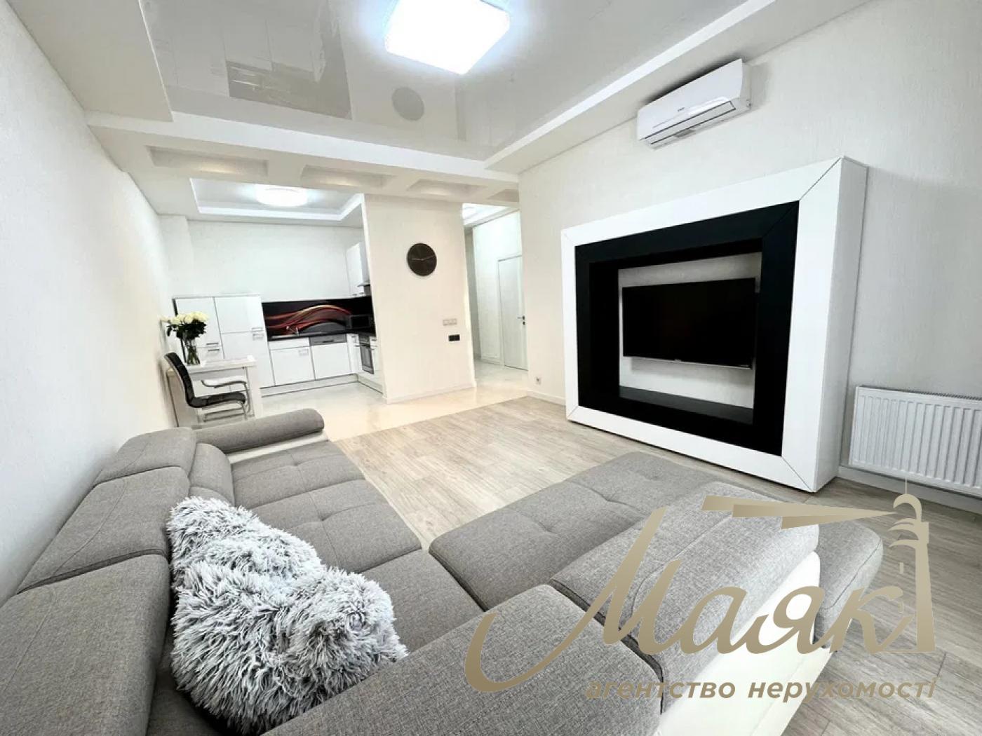 Sale of a 1-bedroom apartment with a view, 63 m2 in the residential complex Boulevard of Fountains, Sapernoye Pole
