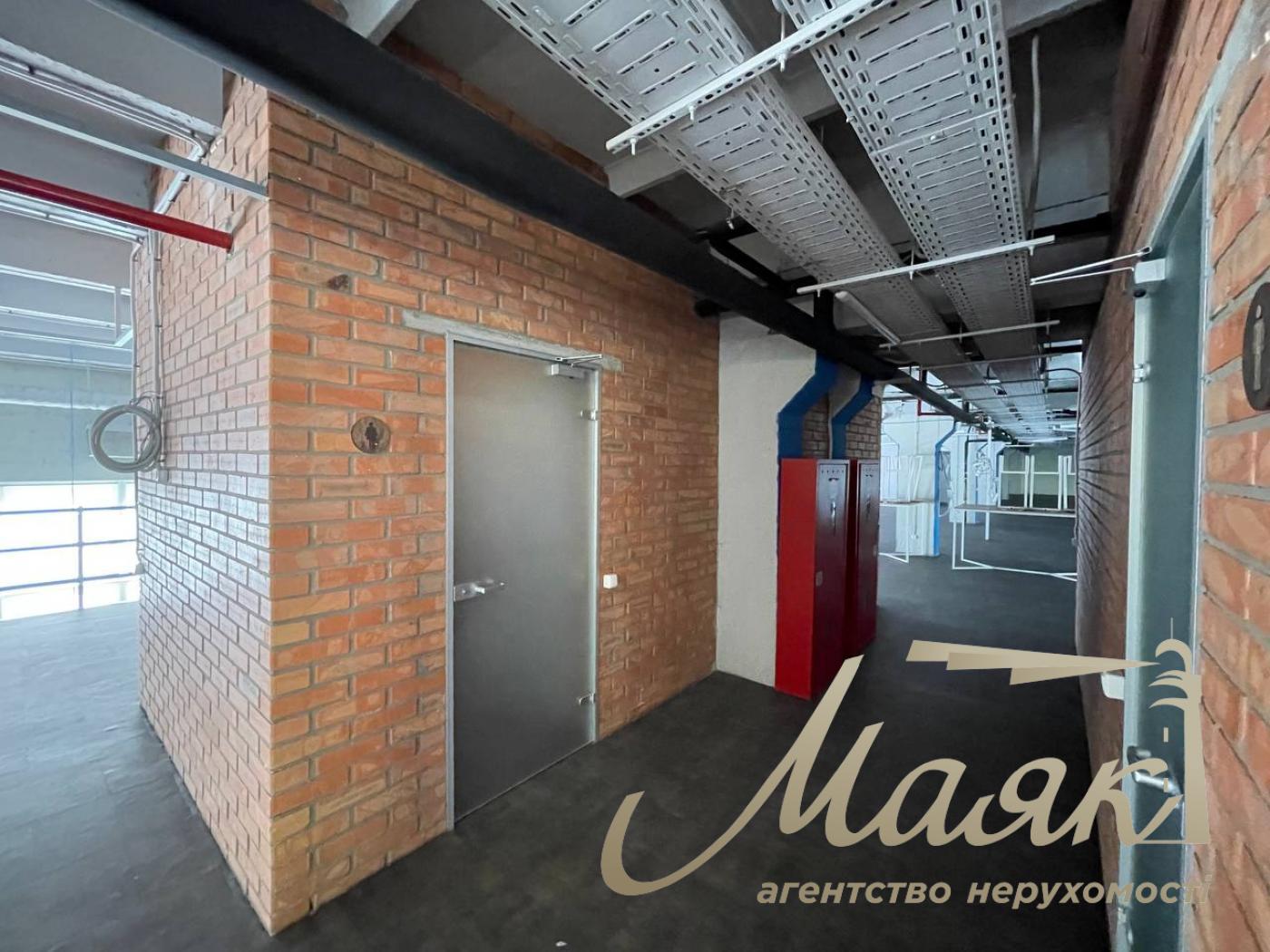 Аренда офисного помещения 1712м2 возле м. Политехнический институт