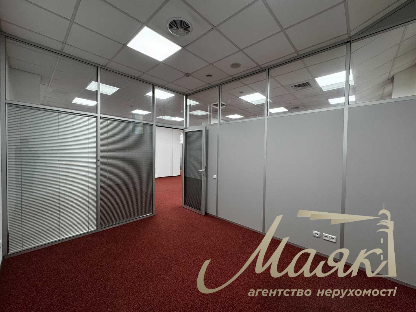 Оренда офісу 1203 м2 в БЦ на Героїв Космосу, Святошино