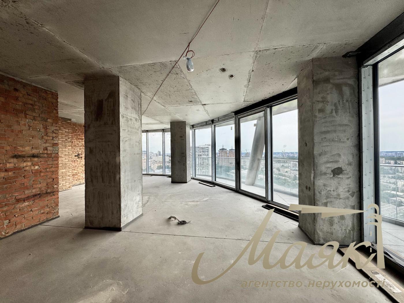 Продажа квартиры без ремонта 240 кв.м. в ЖК Taryan Towers