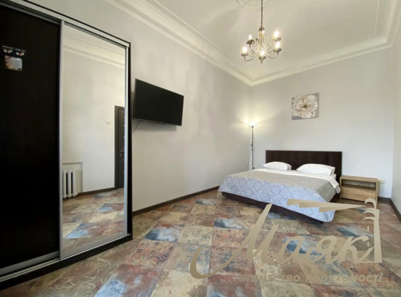 Оренда 3х кімнатної квартири, вул. Софіївська1, Майдан Незалежності