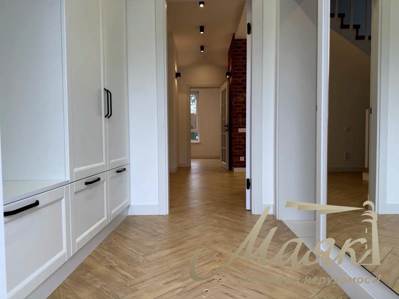 Оренда будинку 160 м² з повною автономністю та власним укриттям у с. Іванковичі