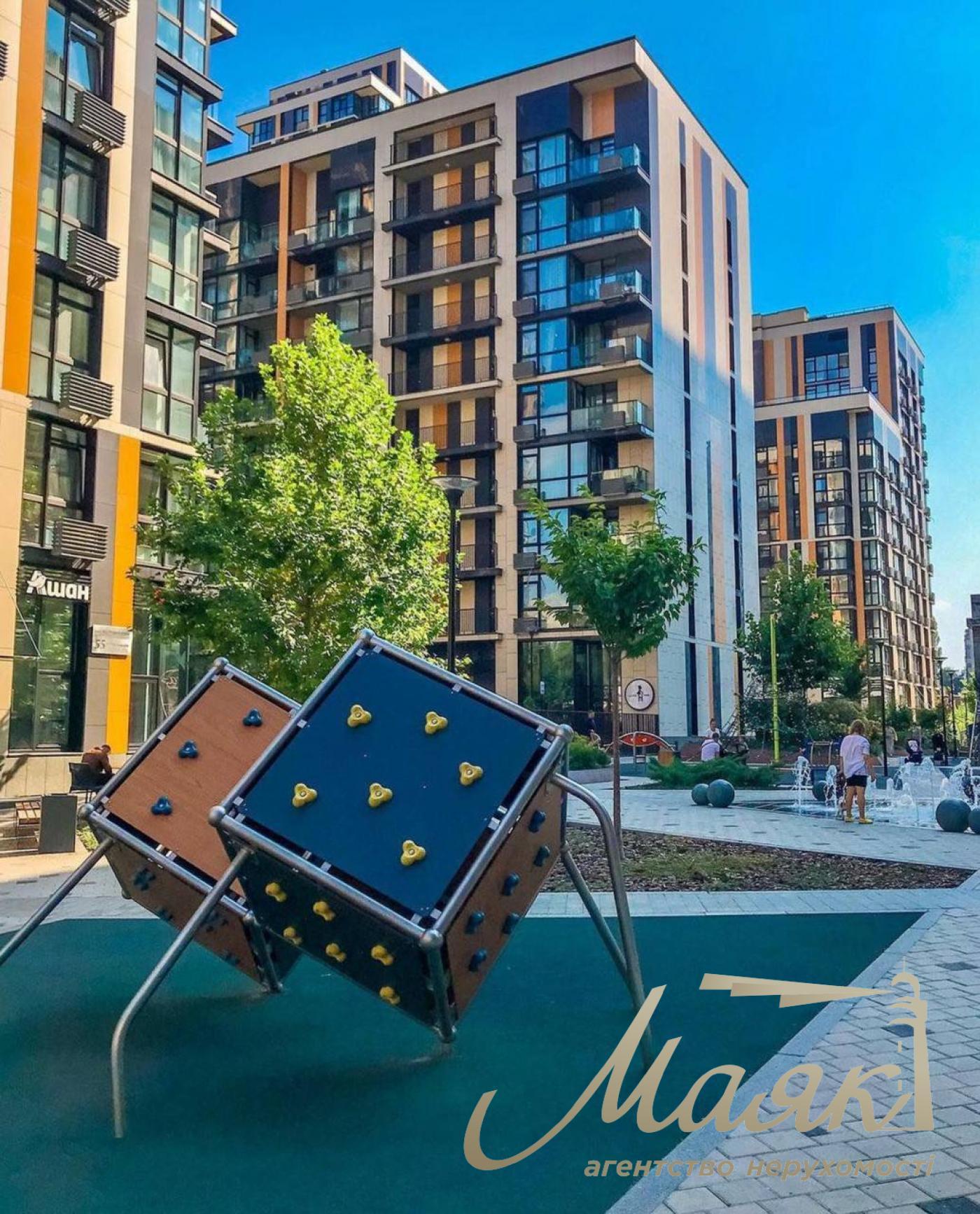 Аренда фасадного помещения 140м2 в ЖК Французский квартал 2, ул. Предславинская, Центр, Киев