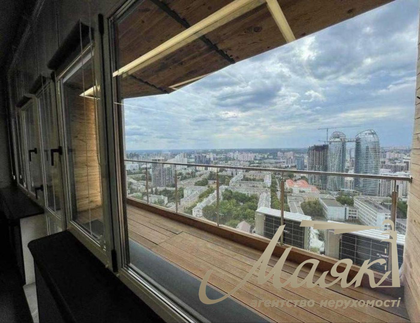 Оренда офісу 117 м.кв. Панорама на Печерську, Коновальця (Щорса)