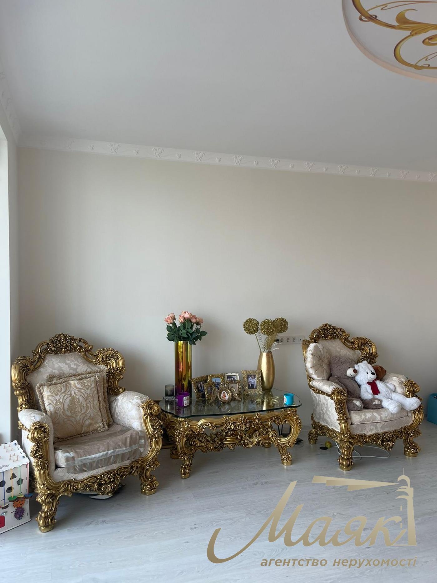 Rent of 4-room apartment in residential complex Panorama on Pechersk, Shchorsa st. 44A