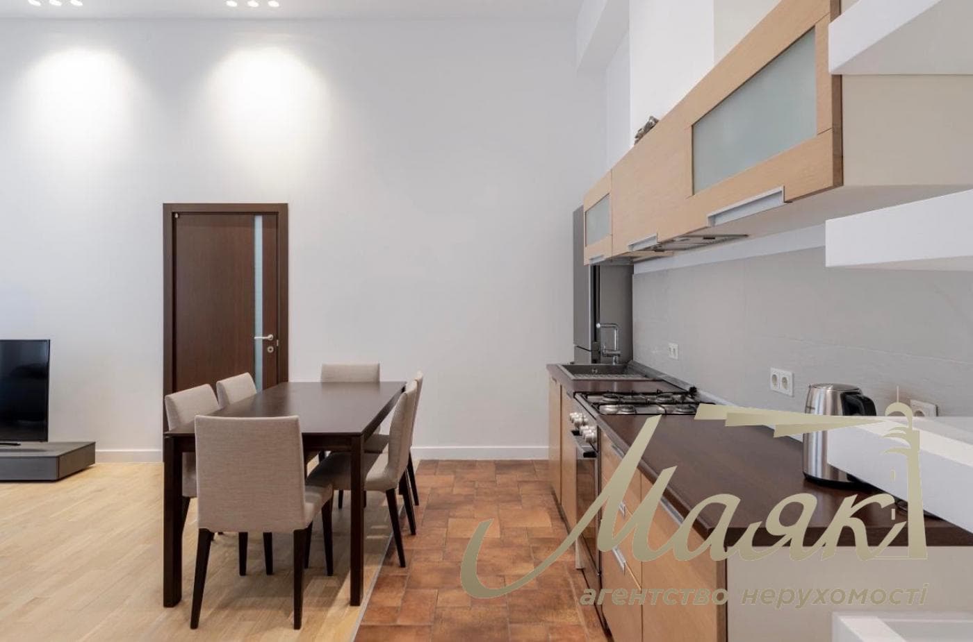 Оренда 3-кімнатної квартири площею 95 м², вулиця Антоновича, 23