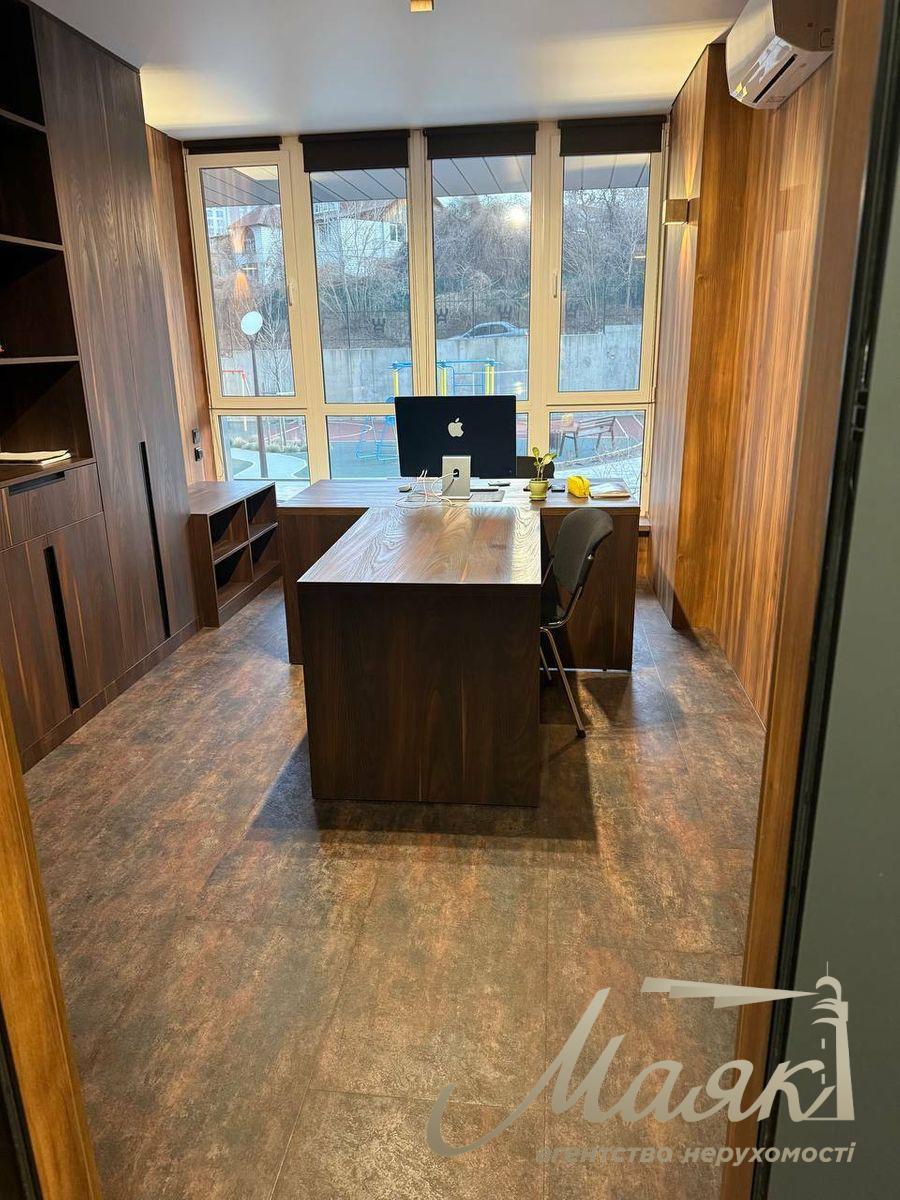 Rent a facade room in WestHouse Residential Complex 67m2, Demeevskaya metro station