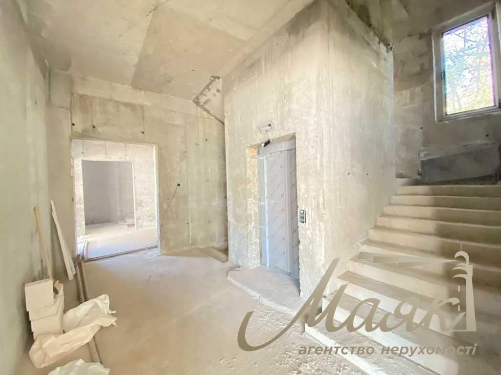 Аренда коммерческого помещения 2 200м2 ул.Протасов Яр 10, Соломеснкий район.