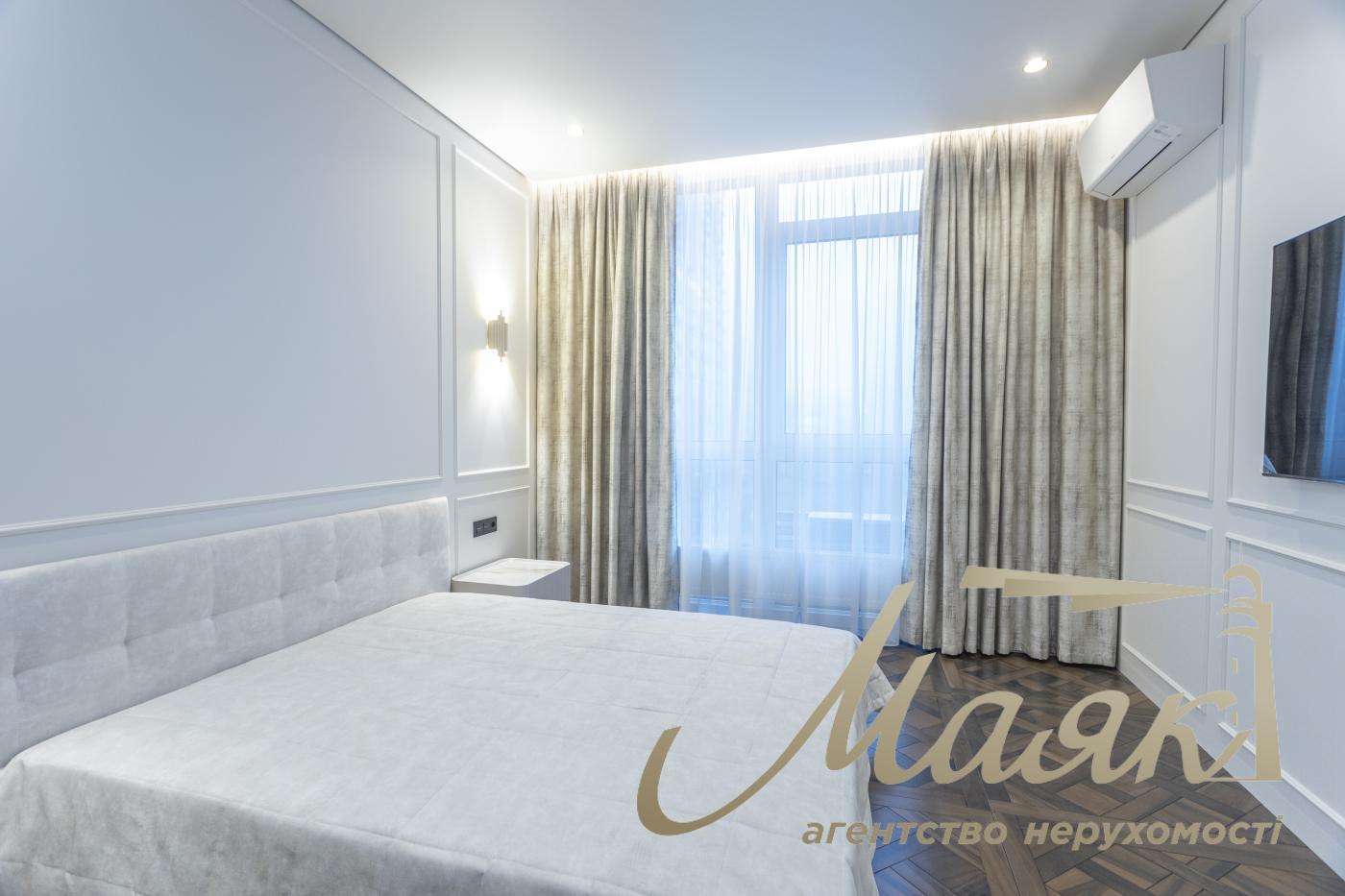 Продажа 2к квартиры 50м2, ЖК Французский квартал 2, ул. Джона Маккейна, Печерський район.