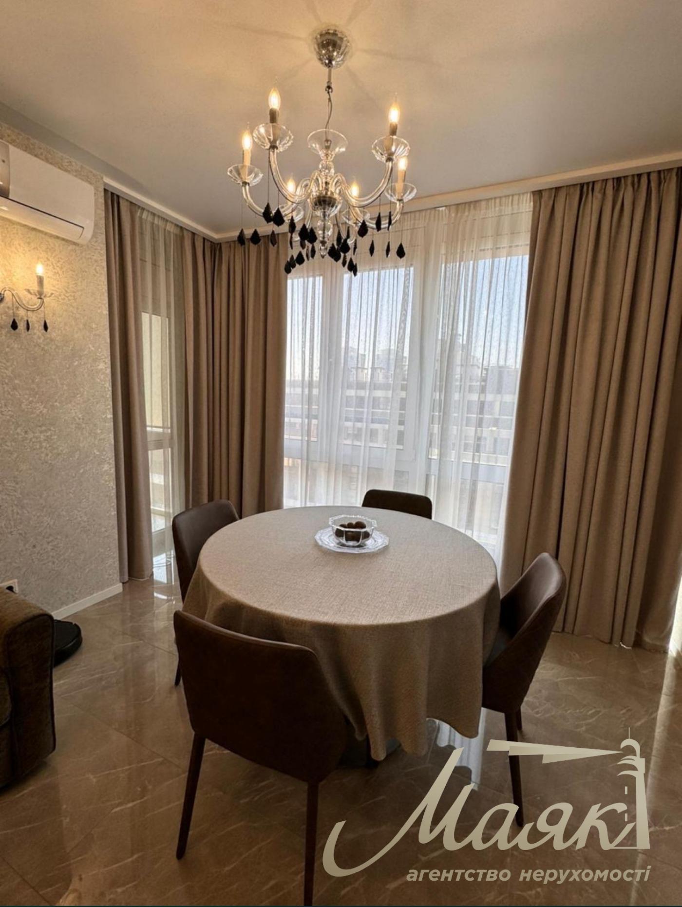 Rent 3-room apartment, "Hofmann House", Center, (There is always electricity)