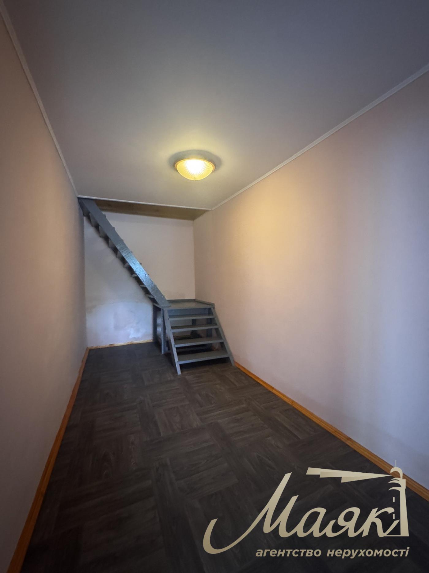 Продаж 2х-поверхового будинку з виходом до води 120м2 9 сотко землі Голосіївський район, Чапаєвка/Віта Литовська з виходом до води