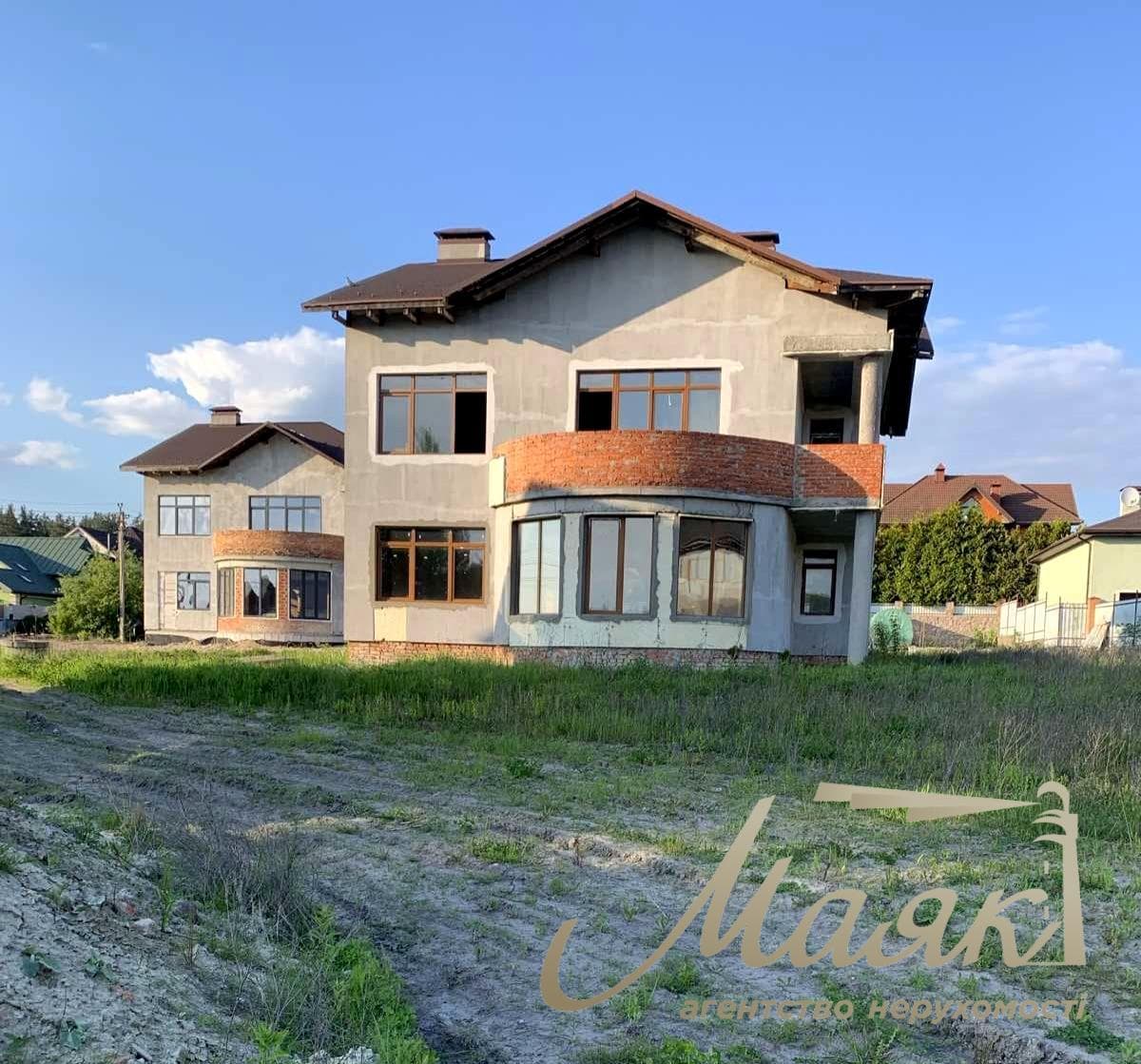Продаж 2х поверхового будинку 220м2 в с. Кременище, вул. Грушевського, Києво-Святошинський район, Київська область.
