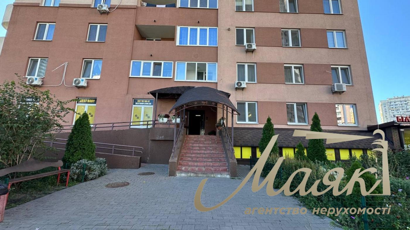 Продаж 3-кімнатної квартири вул.Соломії Крушельницької 15-Б, Позняки, Харківська