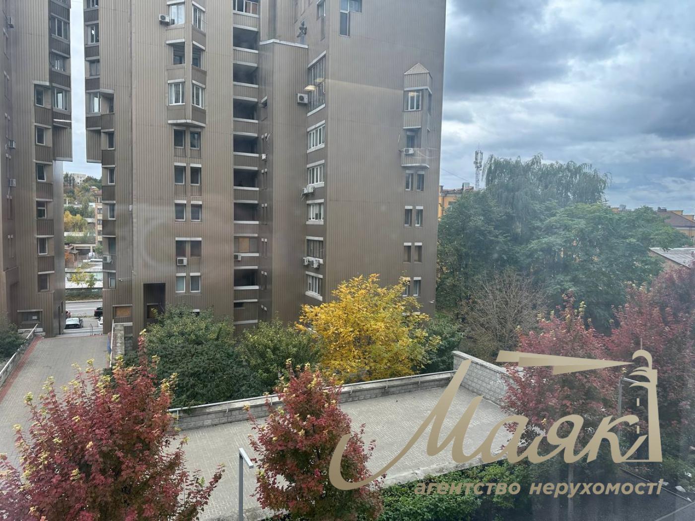 Оренда офісу 680м2 в ЖК Нью Йорк по вул.Антоновича 74, Олімпійська