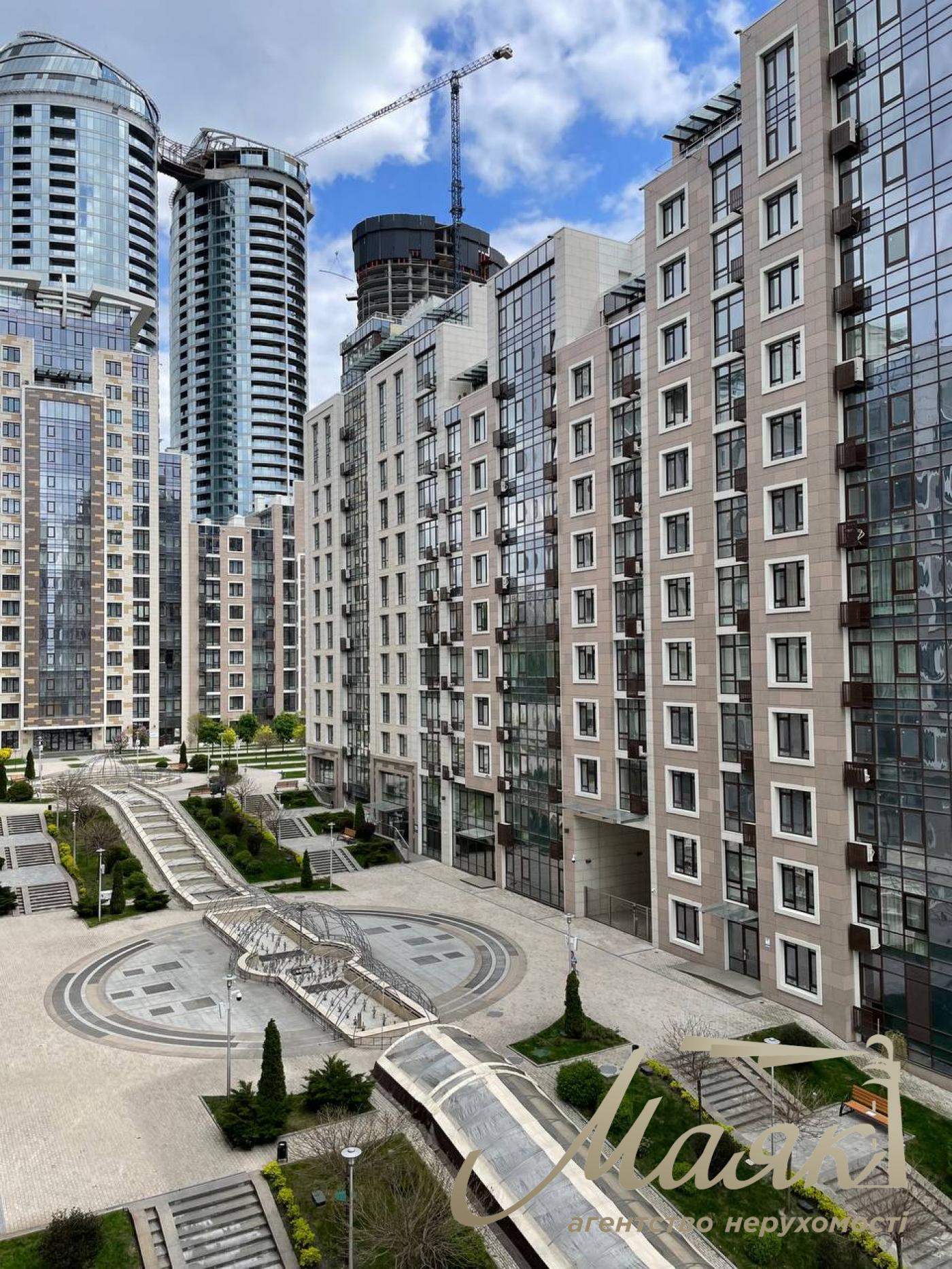 Sale of apartment 176m2 in residential complex Boulevard of Fountains, Sapernoye Pole street, Pechersk, Kyiv