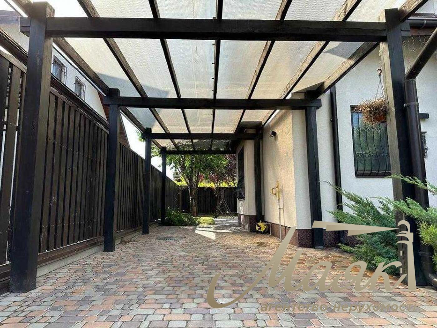 Sale of 2-storey house. Area - 105 sq.m. s. Svyatopetrovskoye. Suburb of Kyiv.