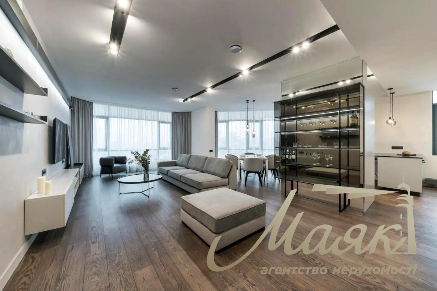 Продаж 4к. квартири 160 м у ЖК PecherSky, вул. Болсунівська, 2. Печерськ