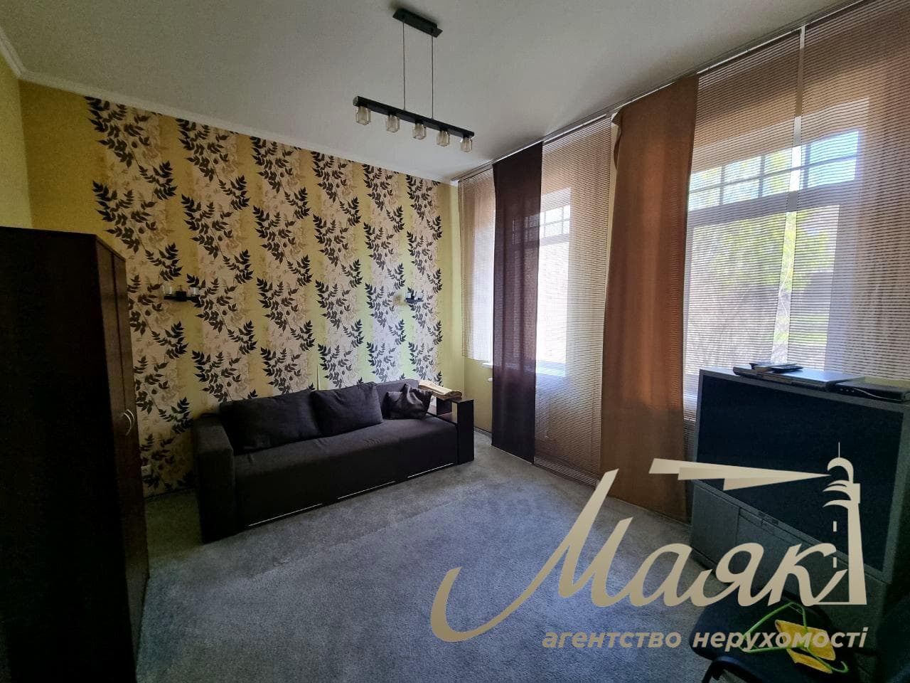 Оренда преміальної садиби площею 350 м² з басейном у оточенні лісу | Ходосівка – Кременіще