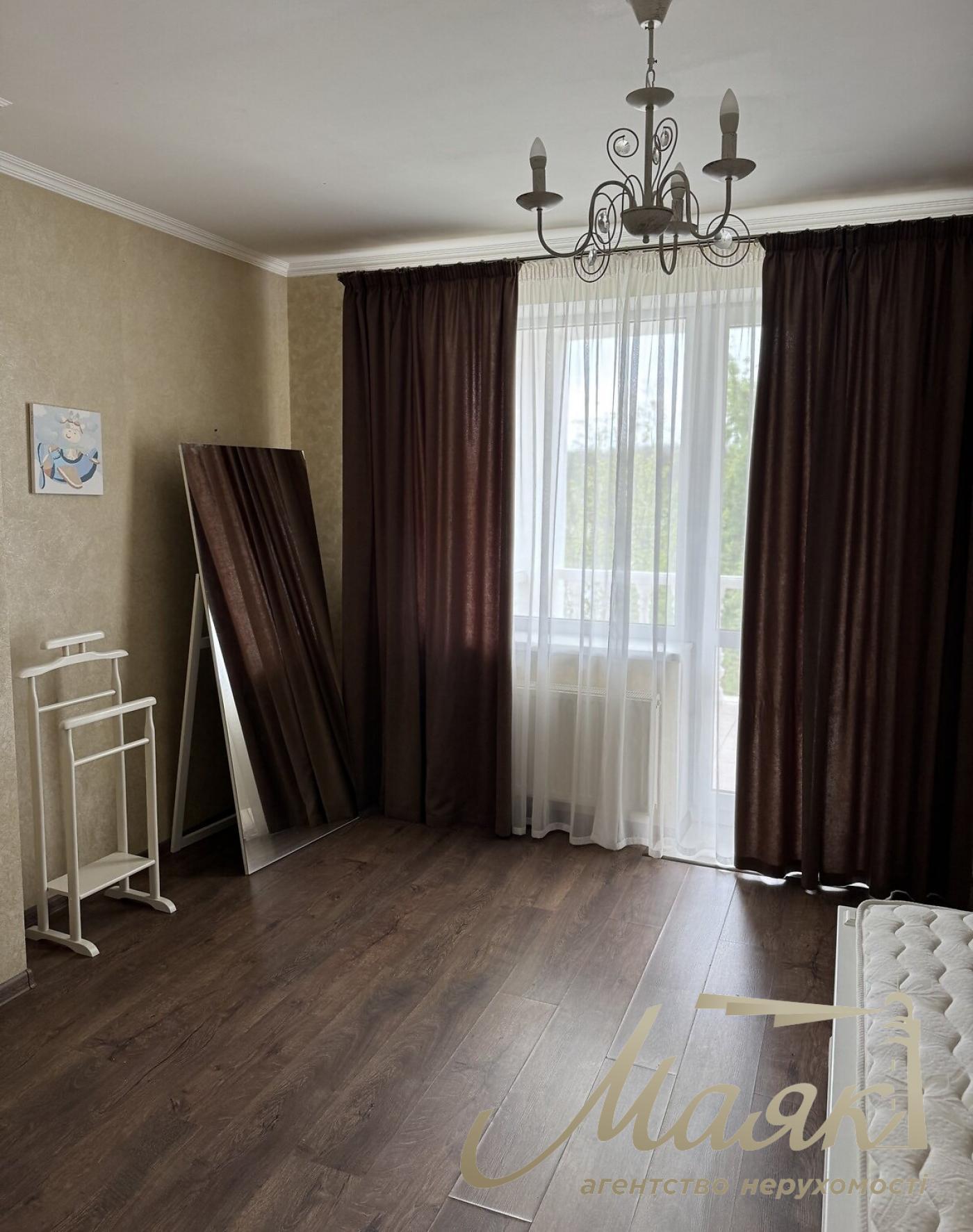 Оренда будинку 310м2 у селі Ходосівка