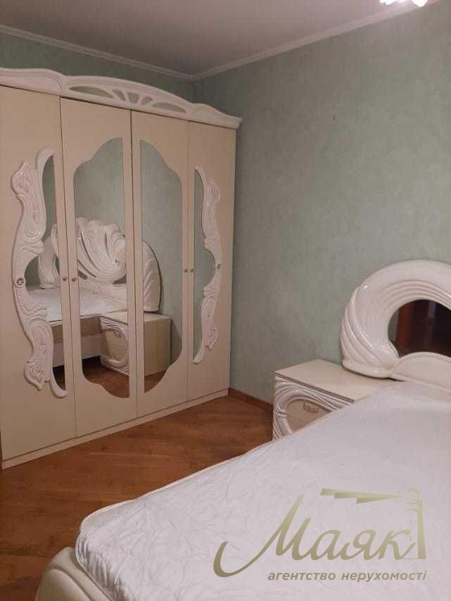For sale 3k apartment, 110m2, vul.Akhmatovaї, 43