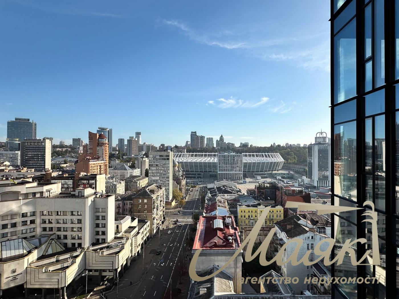 Rent of an exclusive apartment 300m2 in the residential complex Chicago Central house, Antonovicha st. (Gorky), 44