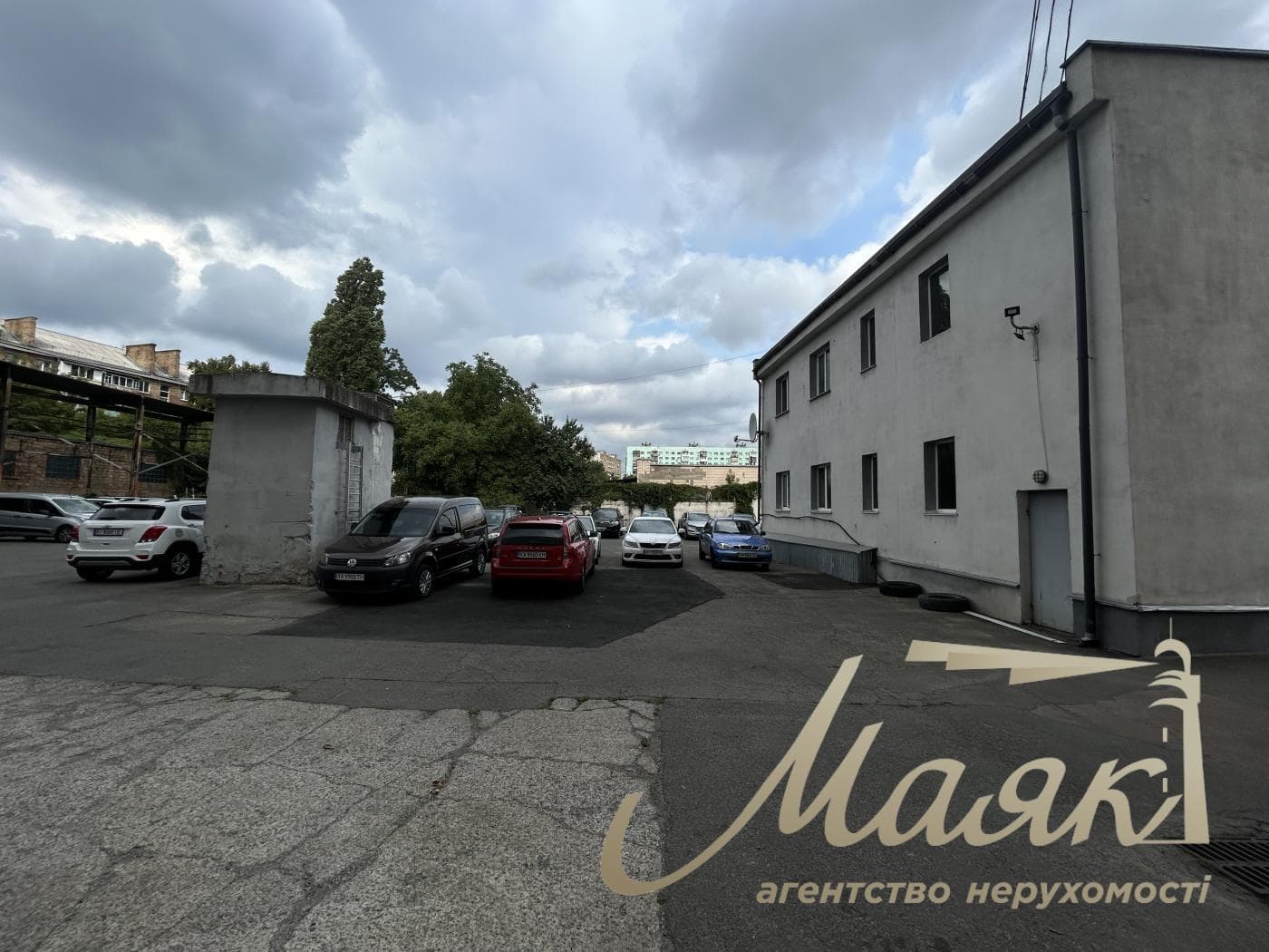 For sale commercial complex Podolskiy district, Kirillovskaya str.