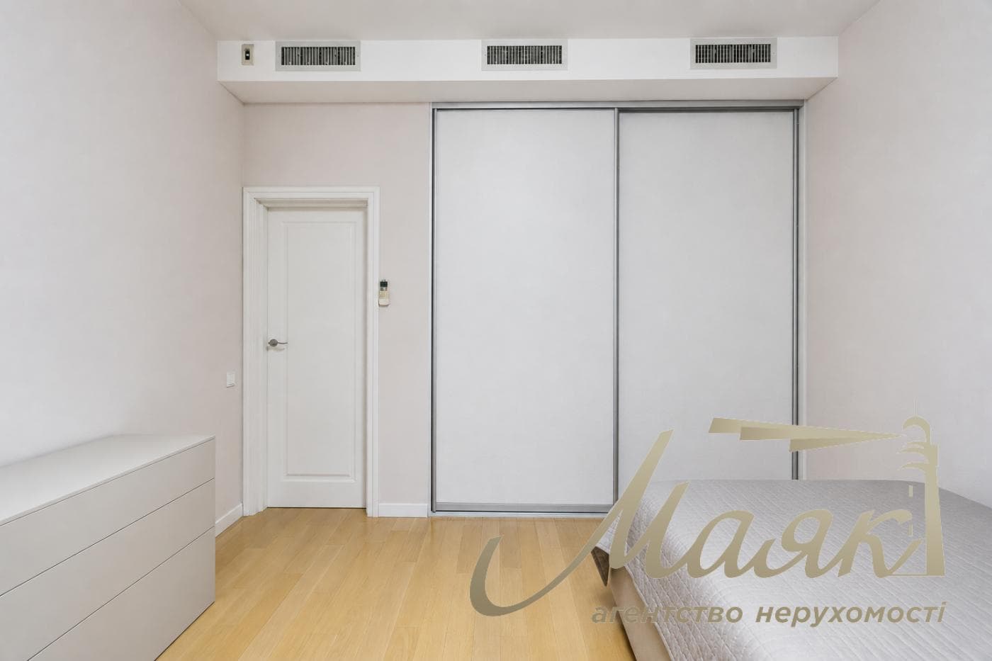 5-room family apartment for sale in the upscale Novopecherskie Lipki residential complex, Andriy Verkholyad/Dragomirov Street, Pechersk, Kyiv