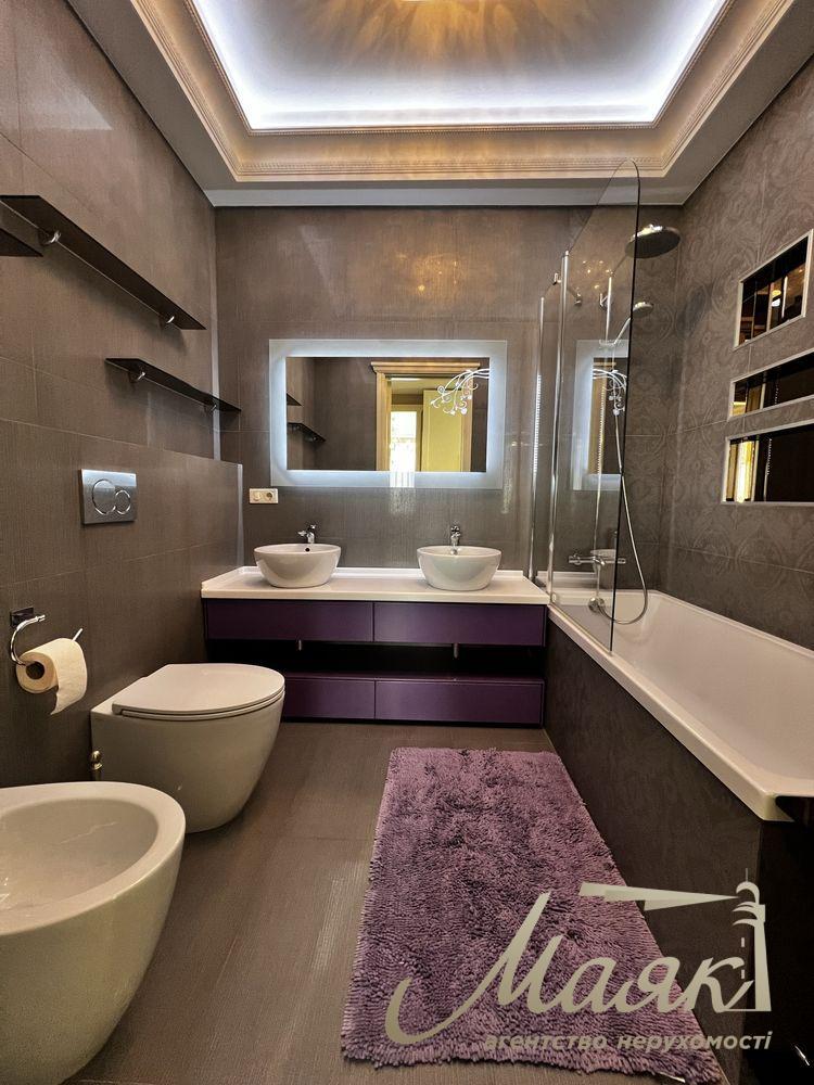 For sale 3-k apartment 120m2 in LCD "Novopecherskie Lipki" str. Andriy Verkhoglyada, 7, Pechersky district, Center.