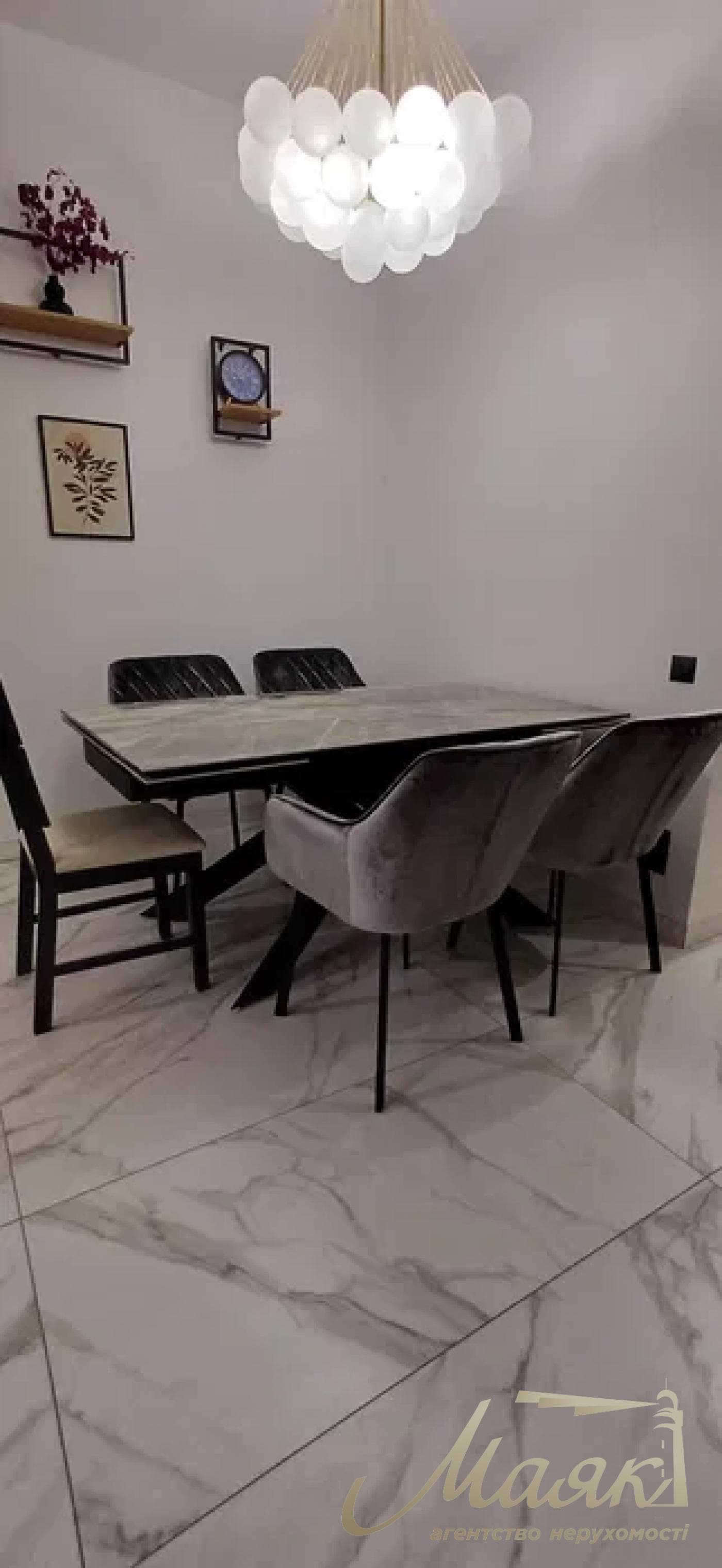 Оренда 3-кімнатної квартири в ЖК Ярославів Град, 82м², Львівська площа, Центр, Київ