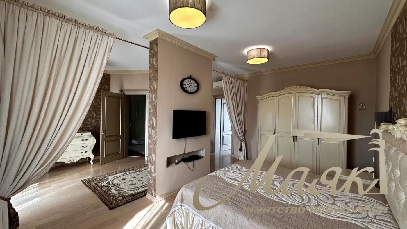 Продаж елітного будинку в Козині 390м2, 22 сотки землі, Козин/Конча Заспа, Дамба, Обухівський напрямок, Київська область.